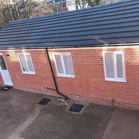 Flat 1 - Entire Modern Studio With En-Suite And Free Parking Close To Qmc, City Centre & Notts Uni Nottingham Exterior foto