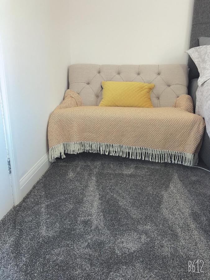 Flat 1 - Entire Modern Studio With En-Suite And Free Parking Close To Qmc, City Centre & Notts Uni Nottingham Exterior foto